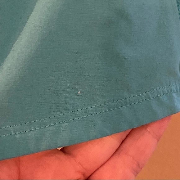 LULULEMON Women Turquoise Wet Dry Warm Athletic Shorts Size 4 - Picture 5 of 7